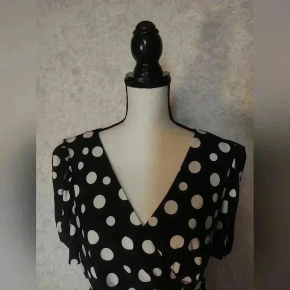Women’s Tommy Hilfiger Short Sleeved Polka Dot Dress Wrap Size 10 - Picture 5 of 8